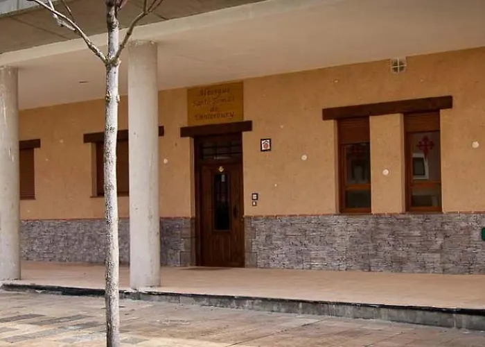 אכסניה Santo Tomas De Canterbury *