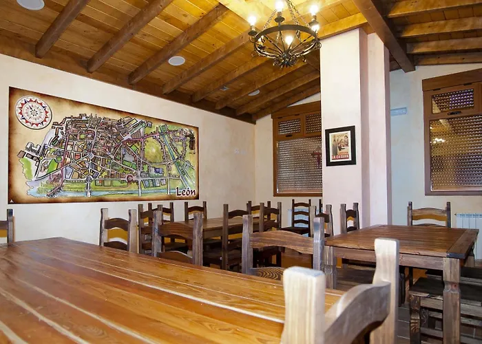 Santo Tomas De Canterbury אכסניה *